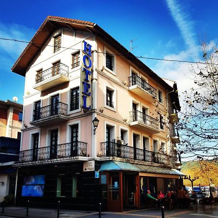 Hotel Lauaxeta Etxea Mungia Buitenkant foto