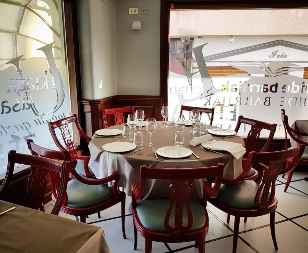 Hotel Lauaxeta Etxea Mungia Buitenkant foto