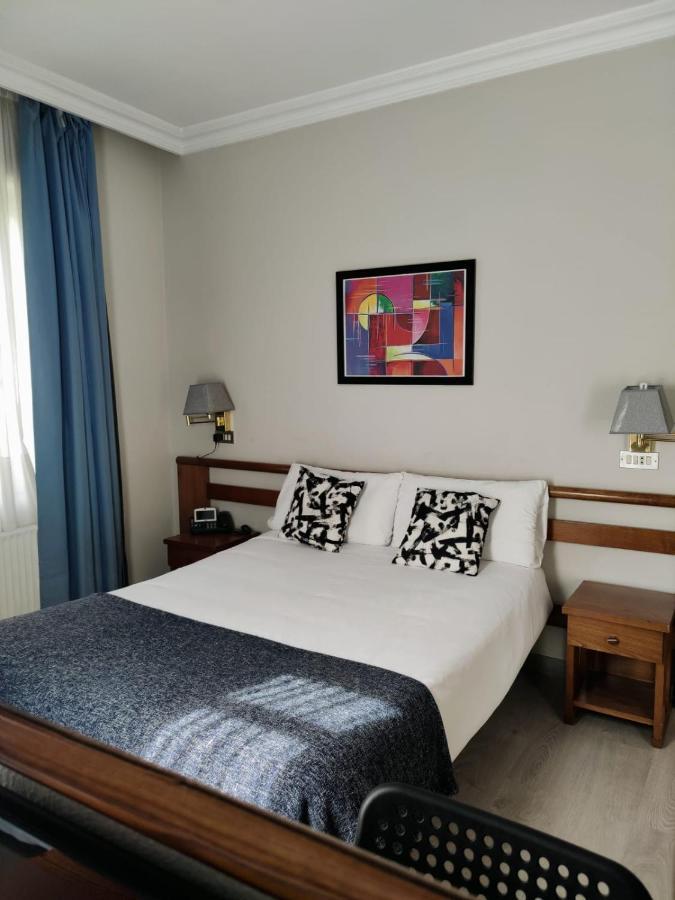 Hotel Lauaxeta Etxea Mungia Buitenkant foto
