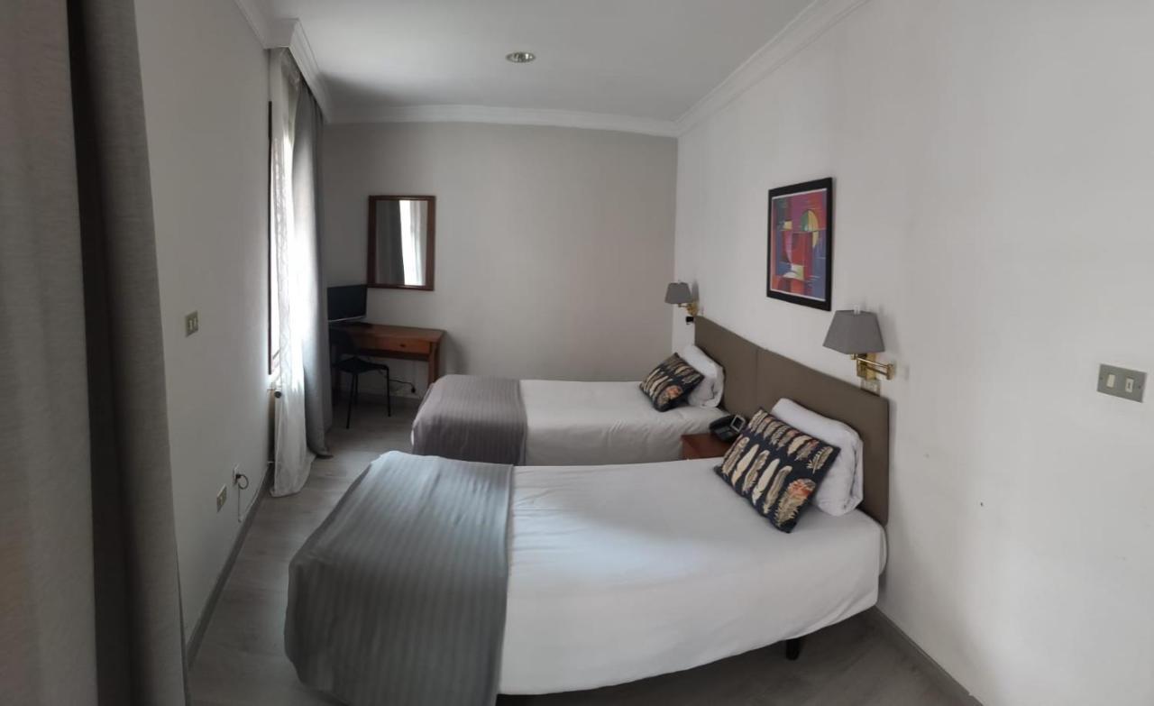 Hotel Lauaxeta Etxea Mungia Buitenkant foto